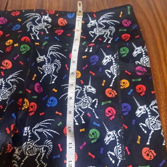 Colorful Skeleton and Skull Print Capris - Picture 8 of 10